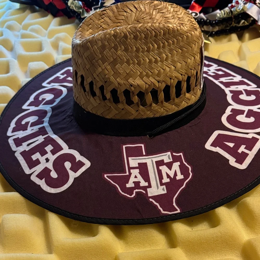 Aggies Straw Hat with Maroon Brim